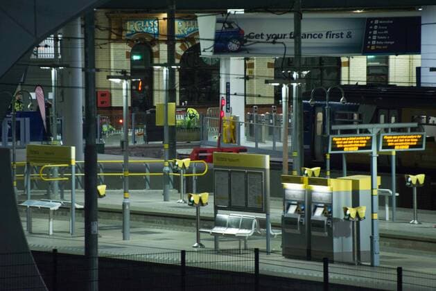 May 23, 2017 - Manchester, England, United Kingdom - Deaths confirmed after an explosion after the Ariana Grande concert at Manchester Arena. The Greater Manchester Police are treating this as terrorist incident. Large areas have been cordoned off and the bomb disposal unit is on scene. Manchester United Kingdom  - ZUMAn230 20170523_zaa_n230_039 Copyright: xJonathanxNicholsonx