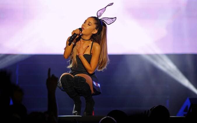May 23, 2017 - Mexico - EUM20170523ESP04.JPG .CIUDAD DE MEXICO.- SingerCantante-Ariana Grande.- Luego de la explosion en un concierto de Ariana Grande, en Inglaterra, se mantiene en agenda la presentacion de la cantante para el proximo 12 de julio en Mexico, segun representantes de la empresa organizadora. La interprete, en presentacion en Mexico en 2015. Foto: ArchivoAgencia EL UNIVERSALEEG. Mexico  - ZUMAu78_ 20170523_zaf_u78_046 Copyright: xElxUniversalx