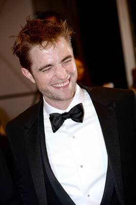 Themen der Woche 218009 Degun-Paoli Starface 2017-05-25 Cannes France 70eme Festival International du Film de Cannes. Montee des Marches du film Good Time . 70th International Cannes Film Festival. Red Carpet of Good Time movie Pattinson, Robert  Copyright: xDegun-Paolix STAR_218009_025