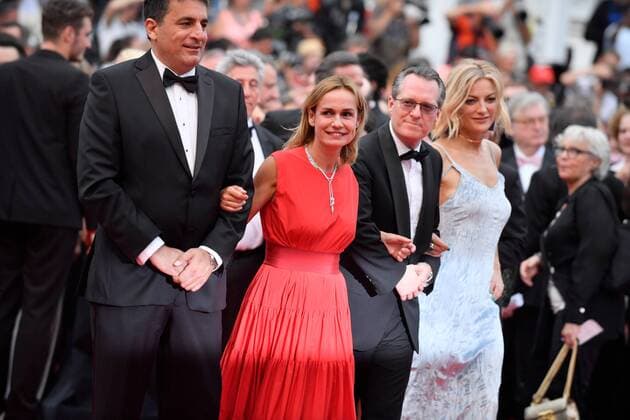 218052 Degun-Paoli Starface 2017-05-26 Etats-Unis 70eme Festival International du Film de Cannes. Montee des Marches du film L amant Double . 70th International Cannes Film Festival. Red Carpet of L amant Double movie . Bonnaire, Sandrine  Copyright: xDegun-Paolix STAR_218052_109