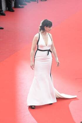 218053 Serge Arnal Starface 2017-05-26 Cannes France 70eme Festival International du Film de Cannes. Montee des Marches du film L amant Double . 70th International Cannes Film Festival. Red Carpet of L amant Double movie . DEGUN - PAOLI Spe Binoche, Juliette  Copyright: xSergexArnalx xStarfacex STAR_218053_004
