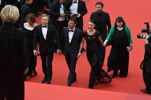 218053 Serge Arnal Starface 2017-05-26 Cannes France 70eme Festival International du Film de Cannes. Montee des Marches du film L amant Double . 70th International Cannes Film Festival. Red Carpet of L amant Double movie . DEGUN - PAOLI Spe Ozon, François; Bisset, Jacqueline; Renier, Jeremie; Boyer, Myriam; Vacth, Marine  Copyright: xSergexArnalx xStarfacex STAR_218053_019