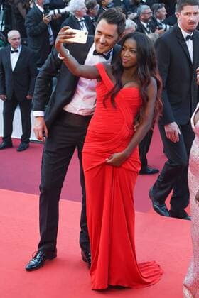 Bilder des Tages Cannes - Premiere D apres une histoire vraie 218077 Serge Arnal Starface 2017-05-27 Cannes France 70eme Festival International du Film de Cannes. Montee du film D apres une histoire vraie . 70th Intenational Cannes Film Festival. Red Carpet for D apres une histoire vraie movie . Cerutti, Vincent; Sy, Hapsatou  Copyright: xSergexArnalx xStarfacex STAR_218077_007