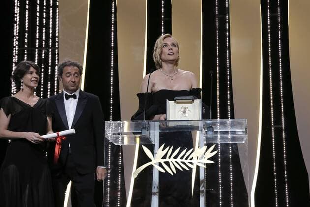 70eme Festival du Film de Cannes - Ceremonie de cloture. Photo: Laurent Guerin E Press Photo Diane Kruger;Paolo Sorrentino Cannes France  521781