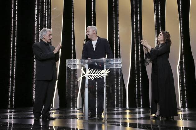 70eme Festival du Film de Cannes - Ceremonie de cloture. Photo: Laurent Guerin E Press Photo Agnes Jaoui;Costa Gavras;Robin Campillo Cannes France  521781