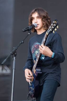 May 28, 2017 - Napa, California, U.S - BRYAN FERRETTI of The Helmets during the BottleRock Napa Valley Music Festival in Napa, California Napa U.S. - ZUMAs135 20170528_zap_s135_070 Copyright: xDanielxDeSloverx