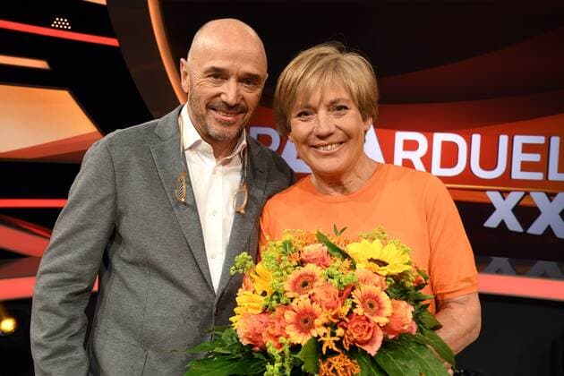 Rosi Mittermaier und Christian Neureuther posieren am 30.05.2017 in Hürth bei Köln nach der Aufzeichnung der ARD Quiz Show Paarduell XXL Sendetermin 17.06.2017 im Ersten.