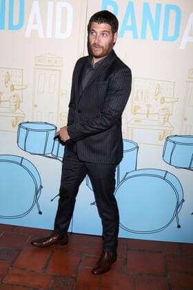 LOS ANGELES - MAY 31: Adam Pally at the Band Aid Premiere at the Theater at Ace Hotel on May 31, 2017 in Los Angeles, CA  Copyright: xKathyxHutchinsx xIPAx xHutchinsxPhotox