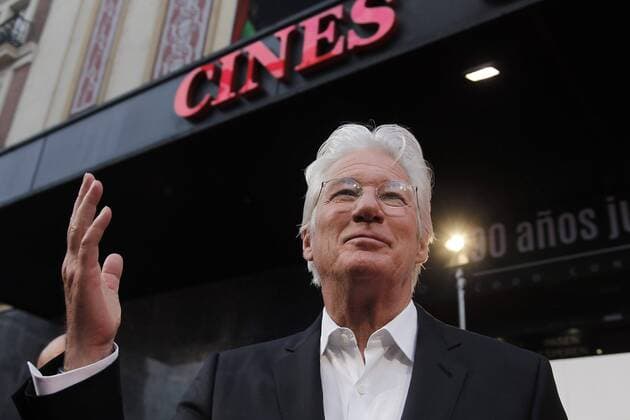 Bilder des Tages Richard Gere presents the charitable premiere of the film Norman, the man who get it all , along with his partner Alejandra Silva, in Madrid. (Photo: Jose L. Cuesta 261 Cordon Press). Cordon Press  J.xLuisxCuesta