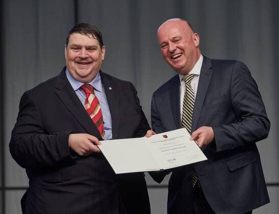 Verleihung Menschenrechtspreis der Sudetendeutschen durch Bernd Posselt (Sprecher der Sudetendeutschen Volksgruppe, li.), an Hartmut Koschyk (MdB, Beauftragter der Bundesregierung für Aussiedlerfragen und nationale Minderheiten) 68. Sudetendeutscher Tag, Augsburg 2017 68. Sudetendeutscher Tag, Augsburg 2017,
