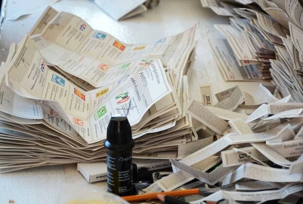 June 4, 2017 - Mexico - EUM20170604NAC84.JPG.VERACRUZ, Ver., Elections Elecciones-Veracruz Cierre Casillas.- Cierre de cacillas en esta entidad y conteo de votos para la eleccion de alcaldias municipales, el 4 de junio de 2017. Foto: Agencia EL UNIVERSAL EVZ. Mexico  - ZUMAu78_ 20170604_zaf_u78_137 Copyright: xPatriciaxMoralesx
