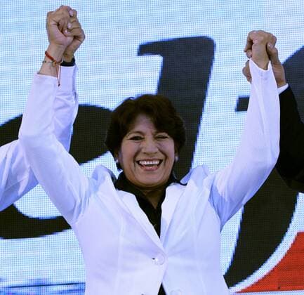 Candidate of National Regeneration Movement (Morena) in the State of Mexico, Delfina Gomez, celebrates during a rally in Toluca, Mexico, on 4 June 2017, after announces herself as winner of the elections in the state. The governing Institutional Revolutionary Party (PRI) and the leftist National Regeneration Movement (Morena) today declared themselves winners in the gubernatorial elections of the State of Mexico from exit surveys. Parties PRI and Morena declared themselves winners in the gubernatorial elections of the State of Mexico !ACHTUNG: NUR REDAKTIONELLE NUTZUNG!  Copyright: xMarioxGuzmanx MEX70 20170605-636322434026008223