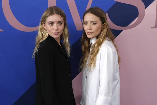 Ashley Olsen and Mary-Kate Olsen arrive on the red carpet at the 2017 CFDA Fashion Awards at the Hammerstein Ballroom on June 5, 2017 in New York City.  NYP20170605138 JOHNxANGELILLO