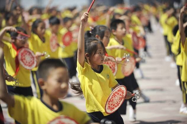 (170607) -- CHENGDE, June 7, 2017 -- Pupils exercise Taiping Drum Dance at a primary school in Chengde City, north China s Hebei Province, June 7, 2017. ) (zwx) CHINA-CHENGDE-TRADITIONAL CULTURE-EDUCATION (CN) WangxLiqun 