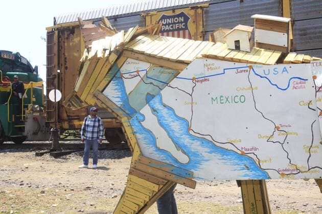 A sculpture of a coyote can be seen, at the municipality of Lecheria, State of Mexico, Mexico, 07 June 2017. The sculpture, created by the Mexican artist Alfredo Libre Gutierrez, will help migrants on their way to the United States, with water, maps, a list of hostels and even medicine. Human traffickers in Mexico are known as ëcoyotesí. Coyote sculptures in Mexico help migrants on their way to the United States !ACHTUNG: NUR REDAKTIONELLE NUTZUNG!  Copyright: xMarioxGuzmanx 20170607-636324507998392132