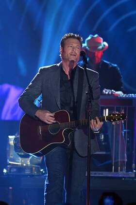 June 7, 2017 - Nashville, TN, USA - 07 June 2017 - Nashville, Tennessee - Blake Shelton. 2017 CMT Music Awards held at Music City Center. Photo Credit: AdMedia Nashville USA - ZUMAa123 20170607_zaa_a123_334 Copyright: xLauraxFarrx