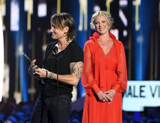 June 7, 2017 - Nashville, TN, USA - 07 June 2017 - Nashville, Tennessee - Katherine Heigl, Keith Urban. 2017 CMT Music Awards held at Music City Center. Photo Credit: AdMedia Nashville USA - ZUMAa123 20170607_zaa_a123_345 Copyright: xLauraxFarrx