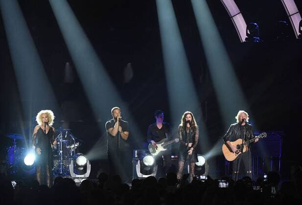 June 7, 2017 - Nashville, TN, USA - 07 June 2017 - Nashville, Tennessee - Kimberly Schlapman, Jimi Westbrook, Karen Fairchild, Philip Sweet of Little Big Town. 2017 CMT Music Awards held at Music City Center. Photo Credit: AdMedia Nashville USA - ZUMAa123 20170607_zaa_a123_584 Copyright: xLauraxFarrx