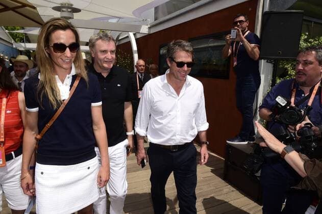Hugh Grant et sa femme Anna Eber?stein CELEBRITES : Roland Garros 2017 - Internationaux de France - 08 06 2017 JBAutissier Panoramic 