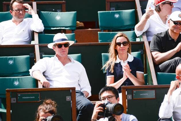 218365 Arnal-Degun Starface 2017-06-08 Paris France Internationaux de tennis de Roland-Garros.Hugh Grant et sa compagne Anna Elisabet Eberstein. Grant, Hugh; Eberstein, Anna Elisabeth  Copyright: xArnal-Degunx STAR_218365_023