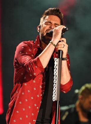 June 10, 2017 - Nashville, Tennessee, United States - 10 June 2017 - Nashville, Tennessee - Thomas Rhett. 2017 CMA Music Festival Nightly Concert held at Nissan Stadium. Photo Credit: Dara-Michelle Farr AdMedia Nashville United States - ZUMAa123 20170610_zaa_a123_441 Copyright: xDara-MichellexFarr Admediax