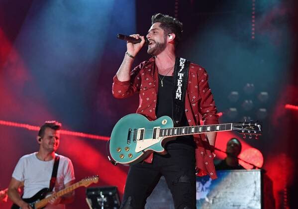June 10, 2017 - Nashville, Tennessee, United States - 10 June 2017 - Nashville, Tennessee - Thomas Rhett. 2017 CMA Music Festival Nightly Concert held at Nissan Stadium. Photo Credit: Laura Farr AdMedia Nashville United States - ZUMAa123 20170610_zaa_a123_514 Copyright: xLauraxFarr Admediax
