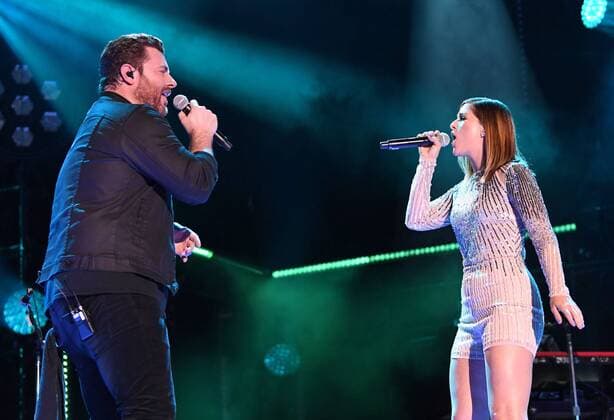 June 10, 2017 - Nashville, Tennessee, United States - 10 June 2017 - Nashville, Tennessee - Chris Young, Cassadee Pope. 2017 CMA Music Festival Nightly Concert held at Nissan Stadium. Photo Credit: Laura Farr AdMedia Nashville United States - ZUMAa123 20170610_zaa_a123_518 Copyright: xLauraxFarr Admediax