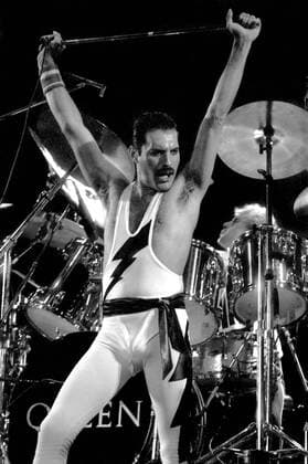 IMAGO ICONS: Freddie Mercury Freddie Mercury von Queen bei einem Konzert der Works -Tour in der Wembley Arena. London, 07.09.1984 Foto:xR.xKeuntjex xFuturexImage