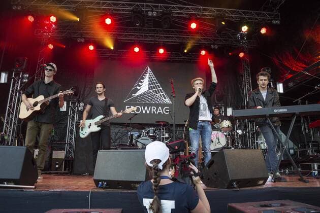 AUT, 2017-06-09; Kufstein unlimited_2017_Westoesterreichs groesstes Rock und Pop Festival-Tag 2 unter anderem mit der Band Flowrag, Lemo und der Songkontestgewinnerin LENA Meyer Landrut ; im Bild zu sehn die oesterreichische Band FLOWRAG;