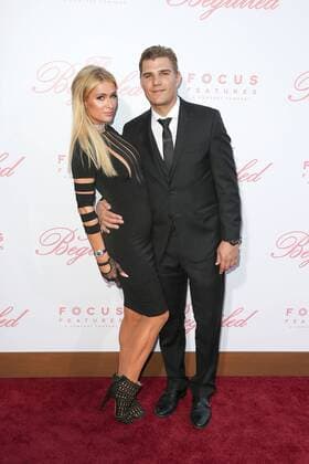 Paris Hilton und ihr Freund Chris Zylka bei der The Beguiled Film Premiere am 12.06.2017 in Los Angeles The Beguiled Los Angeles Premiere in Los Angeles, 2017 