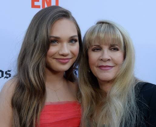 Cast member Maddie Ziegler (L) and singer-songwriter Stevie Nicks attend the premiere of the motion picture dramatic thriller The Book of Henry at the ArcLight in Culver City, California on June 14, 2017. Storyline: A single mother discovers a scheme in her son s book to rescue a young girl from the hands of her abusive stepfather and sets out to execute the plan at any cost.  LAP2017061429 JIMxRUYMEN