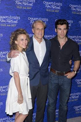 Alyzee Lalande, Alexis Loison La comedie musicale Grease sera a l affiche du Theatre Mogador des le 28 septembre. les jeunes chanteurs Alyzee Lalande et Alexis Loison vont reprendre les roles tenus dans le film par Olivia Newton John et John Travolta. CINEMA : Champs elysees film festival - 15 06 2017 stephenCAILLET PANORAMIC 