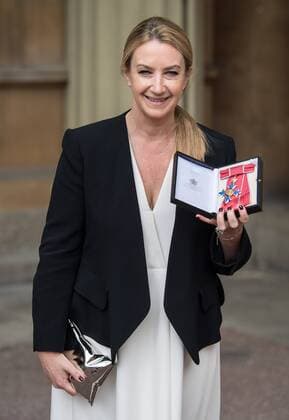 . 16 06 2017. London, United Kingdom. Anya Hindmarch who received an OBE at an Investiture at Buckingham Palace in London.  xCPNAx xi-Imagesx IIM-15396-0006