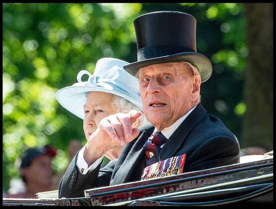 . 17 06 2017. London, United Kingdom. Trooping the Colour. Her Majesty Queen Elizabeth II and Prince Philip travel along the Mall in an open top carriage during the Trooping the Colour.  xPetexMaclainex xi-Imagesx IIM-15402-0029
