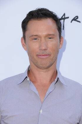 June 17, 2017 - Culver City, CA, United States - 17 June 2017 - Culver City, California - Jeffrey Donovan. LA Film Festival Premiere of Shot Caller held at ArcLight Culver City in Culver City. Photo Credit: AdMedia Culver City United States - ZUMAa123 20170617_zaa_a123_131 Copyright: xBirdiexThompsonx