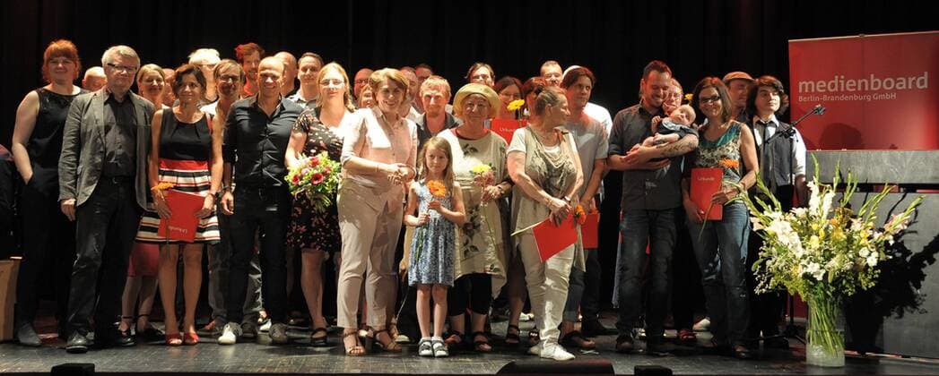 Kinofilmpreis Gewinner Berlin zum 19. Mal wurde der Kinoprogrammpreis Berlin-Brandenburg verliehen. Mit insgesamt 432.500 Euro wurden im City Kino Wedding das vielfaeltige Engagement und die innovative Programmgestaltung in 48 Filmtheatern - 32 in Berlin und 16 in Brandenburg - geehrt in Berlin am 20.06.2017