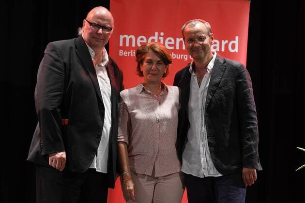 Christian Berg, Kirsten Niehuus, Knut Elstermann zum 19. Mal wurde der Kinoprogrammpreis Berlin-Brandenburg verliehen. Mit insgesamt 432.500 Euro wurden im City Kino Wedding das vielfaeltige Engagement und die innovative Programmgestaltung in 48 Filmtheatern - 32 in Berlin und 16 in Brandenburg - geehrt in Berlin am 20.06.2017
