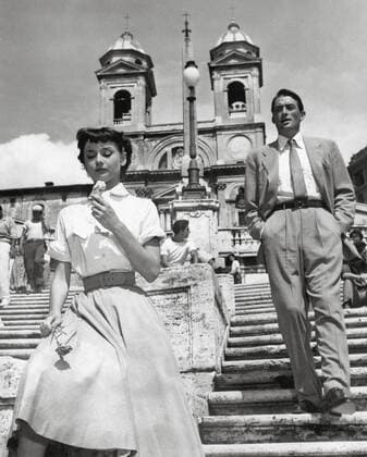 Audrey Hepburn and Gregory Peck, Roman Holiday 1953 Paramount  Copyright: xHAx 30928_123