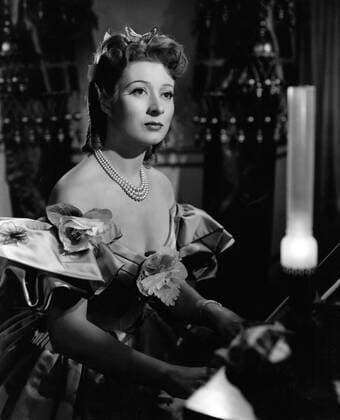 Studio Publicity Still: Pride and Prejudice Greer Garson 1940 MGM Hollywood CA USA  Copyright: xHAx 30928_1286CPC