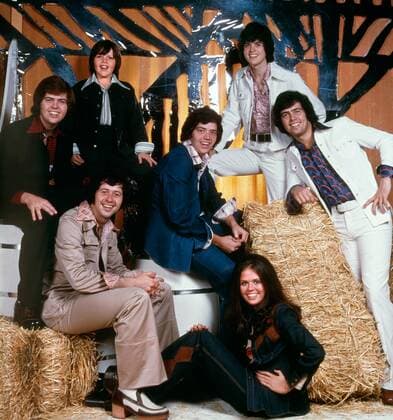Studio Publicity Still: The Osmond Family Donny Osmond, Alan Osmond, Jimmy Osmond, Merrill Osmond, Wayne Osmond, Marie Osmond circa 1975 Hollywood CA USA  Copyright: xHAx 31386_1022CPC