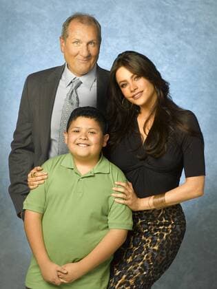 MODERN FAMILY - ABC s Modern Family stars Ed O Neill as Jay, Rico Rodriguez as Manny and Sofía Vergara as Gloria. Los Angeles CA USA  Copyright: xBobxD Amicox 31762_056