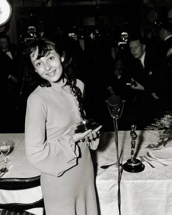 OSCARS. Beste Hauptdarstellerin. Preisträgerinnen 1931-1940 Luise Rainer (Best Actress) at The 10th Annual Academy Awards, 1938 Hollywood CA USA  Copyright: xThexLegacyxCollectionx 31955_596HA