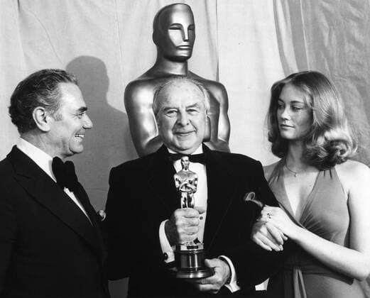 OSCARS. Bester Nebendarsteller. Preisträger 1971-1980 Ernest Borgnine, John Houseman, Cybill Shepherd at the 46th Annual Academy Awards, 1974 Hollywood CA USA  Copyright: xAMPASx 32509_417THA
