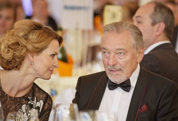 Internationally popular Czech pop star Karel Gott (photo), Ivana Trump, a former wife of the incumbent U.S. president, physiotherapist Pavel Kolar and sports manager Miroslav Cernosek are presented with the Ambassador of the Czech Republic title, a new award launched by the Spolecnost CZECH TOP group at Prague Castle, on Wednesday, June 21, 2017. The award goes to personalities whose professional successes have contributed to the Czech Republic s international fame. At left is wife Ivana Gottova. (CTKxPhoto RenexFluger) CTKPhotoF201706220917601 