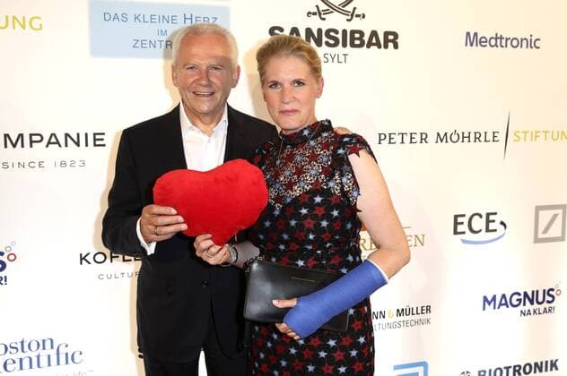 Rüdiger Grube mit Gattin Cornelia Poletto bei der Charity-Gala Das kleine Herz im Zentrum im Curio-Haus. Hamburg, 22.06.2017 Foto:xH.xHartmannx xFuturexImage