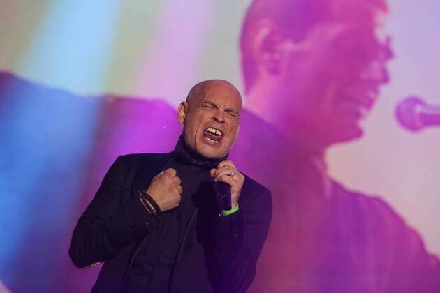23.-25.06.2017, Donauinsel Neue Donau, Wiener DONAUINSELFEST 2017, 34. Donauinselfest, Musik Festival im Bild: Fr, 24.6: Falco-Tribute-Konzert mit Johannes Krisch -live -Radio Wien - Ö3 Festbühne