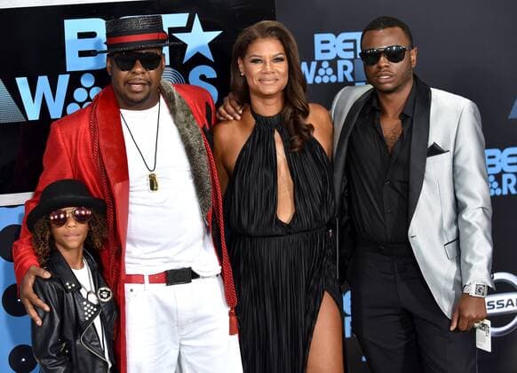 Bobby Brown (2nd L) and guests attend the 17th annual BET Awards at Microsoft Theater in Los Angeles on June 25, 2017. The ceremony celebrates achievements in entertainment and honors music, sports, television, and movies released between April 1, 2016 and March 31, 2017.  LAP20170625463 CHRISTINExCHEW
