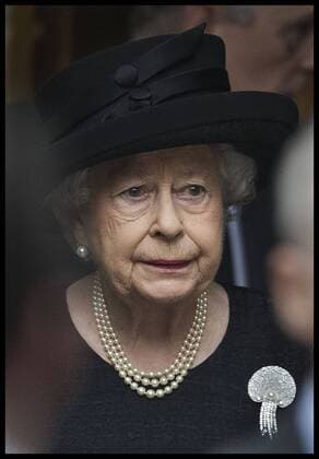. 27 06 2017. London, United Kingdom. The Queen leaving the funeral of Countess Mountbatten of Burma at St.Paul s church in Knightsbridge, London.  xStephenxLockx xi-Imagesx IIM-15463-0067