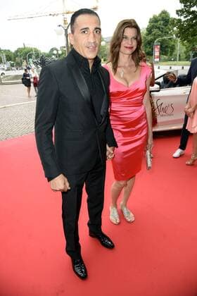 Ismail Oezen mit Ehefrau Janina Oezen-Otto beim Emotion Award 2017 in der Laeiszhalle in Hamburg am 28.06.2017