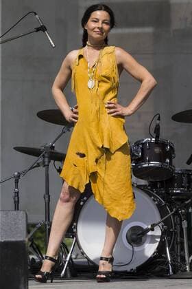 (170629) -- TORONTO, June 29, 2017 -- A model presents a creation by the local indigenous designer during the fashion show of the 2017 Aboriginal History Month Celebration at Yonge-Dundas Square in Toronto, Canada, June 28, 2017. ) (jmmn) CANADA-TORONTO-ABORIGINAL HISTORY MONTH-FASHION SHOW ZouxZheng 
